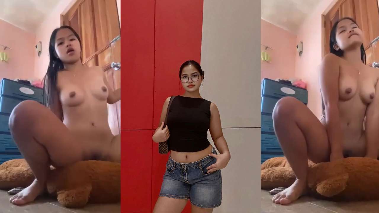 Napagdiskitahan ni Jennifer Ang Walang Kamalay-malay na Teddy Bear